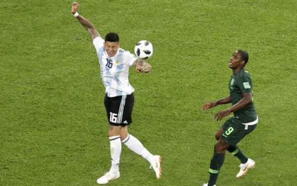 阿根廷手球未判为什么会引发争议_为什么不判点球
