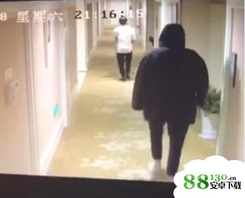 网友爆料胡一天夜会门事件女主:网红模特身材好