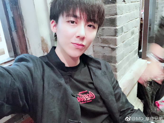 抖音摩登兄弟刘宇宁个人照片