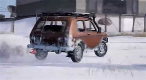 和平精英两栖装甲车BRDM-2怎么样？两栖装甲车BRDM-2性能分析