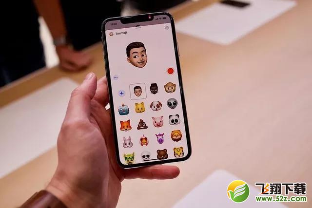 苹果iPhone XS和iPhone XR手机对比实用评测_52z.com