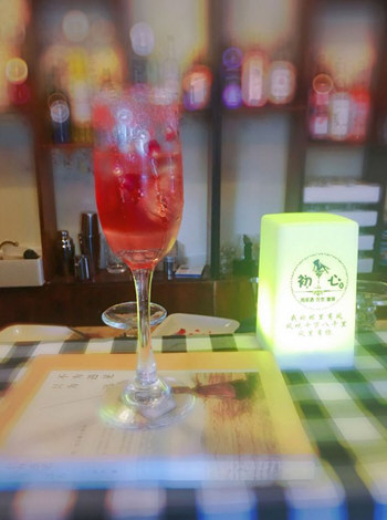 抖音敬自己五杯酒图片