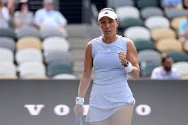 在哪看郑钦文WTA500查尔斯顿站直播