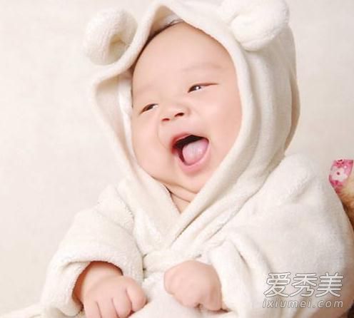 谢娜带孩子打疫苗是怎么回事 谢娜带孩子打什么疫苗