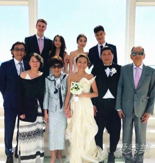 梁家辉全家福是怎么回事 梁家辉有几个孩子