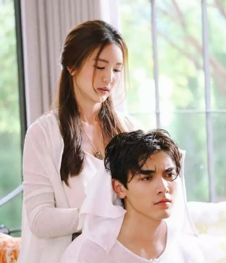 粉色罪孽泰剧女主是谁演的 泰星Bua个人资料作品介绍