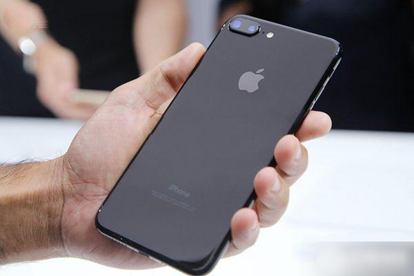 三星s8和iphone7哪个好 三星s8和苹果7区别对比