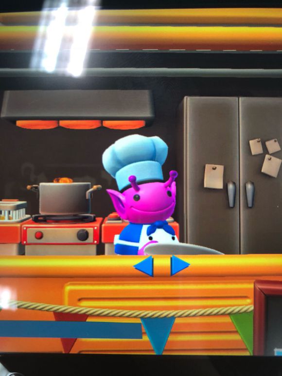 ⁄