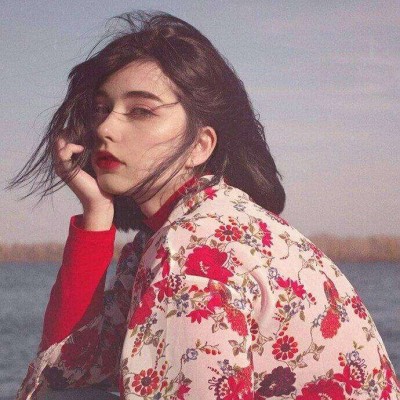 欧美风女生头像下载 抖音超火的欧美风女生头像合集