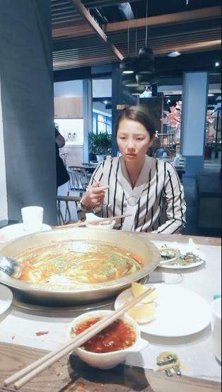 抖音你女儿是我女儿的妈妈我是你的谁