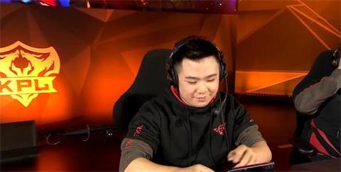 王者荣耀RW侠零封XQ 养猪流阵容现身KPL舞台